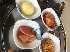 小菜拼盘-郑阿姨的家·이모네·韩料&烤肉(武川路店)