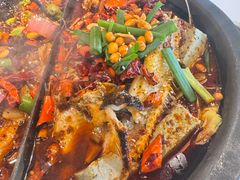 -鸣记脆皮烤鱼(三八广场店)