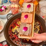 春天到来山茶花开🍃好配辣辣的火锅串串‼️