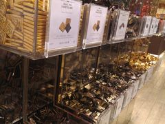 -VENCHI 闻绮(北京国贸商城店)