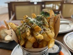 -Mark&Mars Restaurant