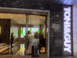 -TONI&GUY