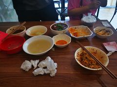 倒掉的牛肉面-继红顺河抄手名小吃