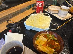 -鹿鸣山草本茶香火锅(园西路店)