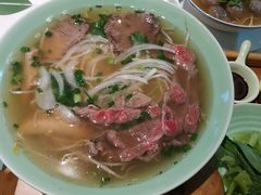 -越弥越南传统美食馆