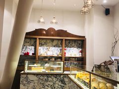 面包甜点陈列柜-WHEAT&BAKER-麥(凯德来福士店)