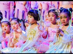 -伊叶舞蹈YEAH DANCE(LCM置汇旭辉校区)