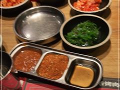 -青瓦炭韩潮烤肉(花园道店)