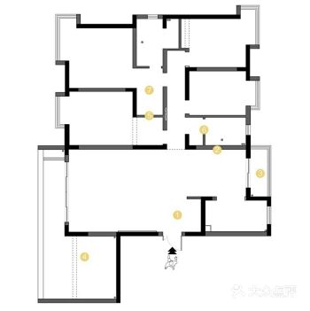 户型：4房2厅2卫 风格：简美 改造特点