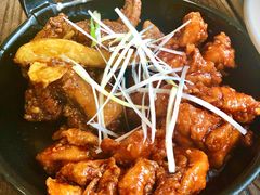 原味炸鸡和酱油鸡双拼-MI WU FACTORY米屋美食工厂餐厅(绿地店)