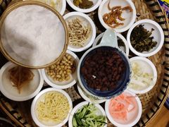 -包整·丝娃娃(一览甲秀楼风景店)