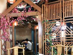 大堂-东来菜馆•手抓海鲜家常菜•海鲜锅贴(鸽子窝店)