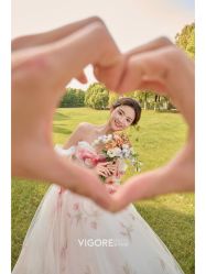 -雪中彩影婚纱摄影·微光艺术中心