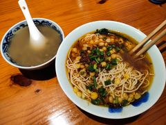 -兵哥豌豆面(雅颂居店)