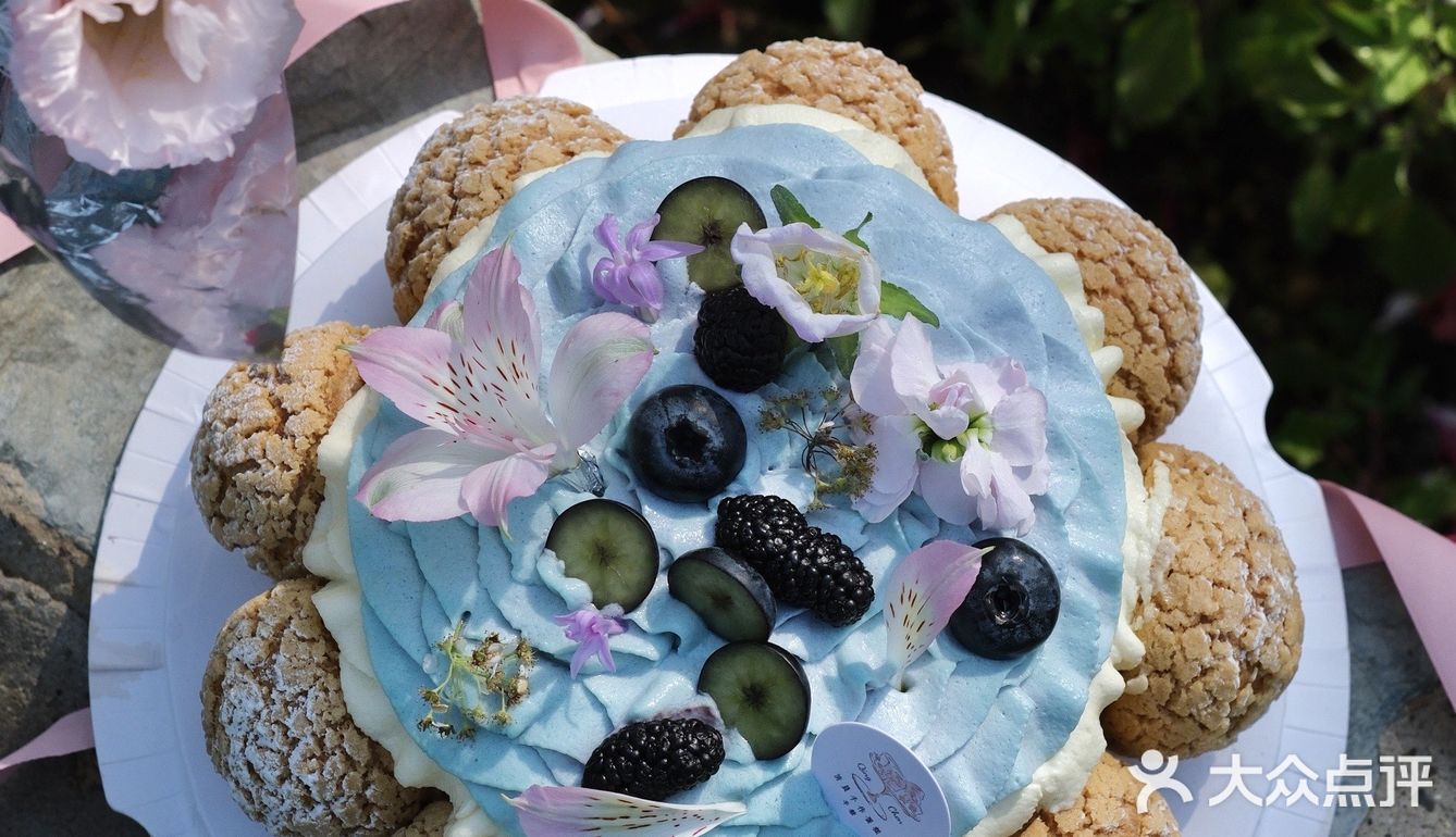 清晨花园里际遇精灵，许愿好吃的仙仙Cake😋