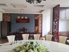 包厢-东方之猪四更烤乳猪(金垦总店)