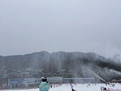 -济南卧虎山滑雪场