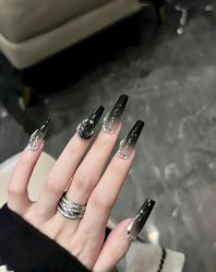-赢韵美甲美睫瑞士净斑中心