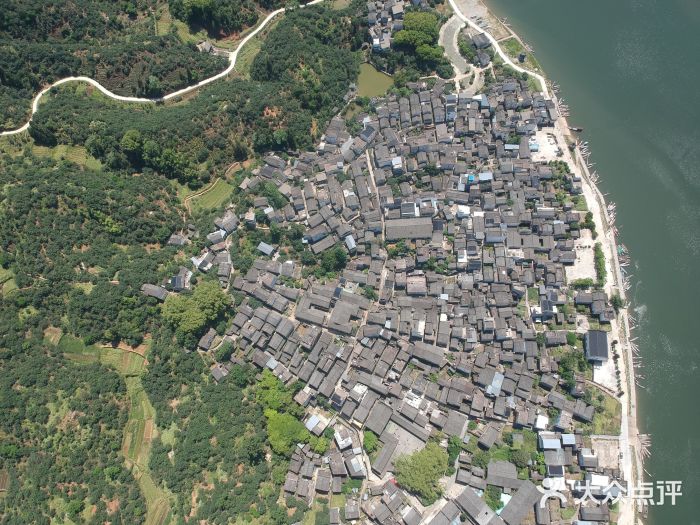 新安江山水画廊风景区图片