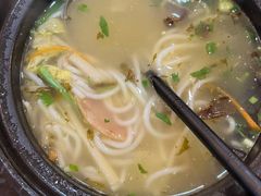 蒙自过桥米线-泼水街云南菜(东风路店)