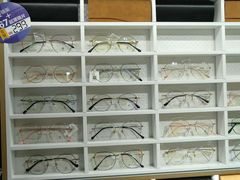 -视野联行眼镜·蔡司授权店(长白万象汇店)