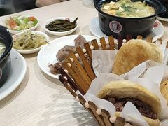 -闫家驴肉老店(华电一校店)