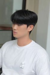 -一家只做男发烫染的店