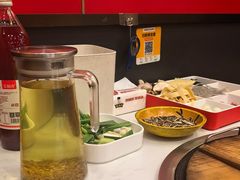 -鲁员外地锅鸡地锅鱼(古墩路店)