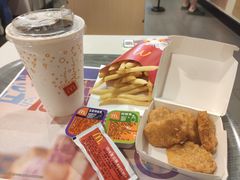 麦乐鸡-麦当劳(轻轨曹杨路店)