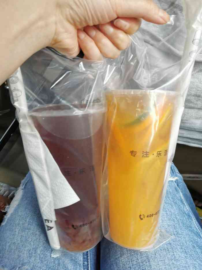 跟小伙伴一起来这里喝奶茶吃土豆坐一坐,这次没有时间就打包带走啦,到