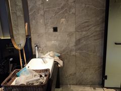 -Ting无边际江景酒店(重庆解放碑云端之眼店)