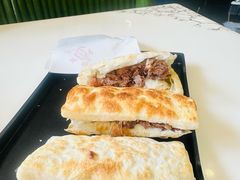 -高玛纳驴肉火烧(一世界店)