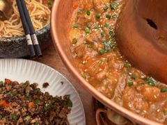 土司铜锅油焖鸡-浩海火燒雲傣家菜(芮欧百货店)