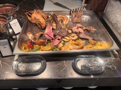 慢烤牛肋排-广州万富希尔顿酒店-感趣自助餐厅·生蚝海鲜刺身