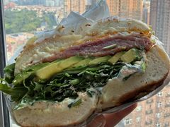 PROSCIUTTO意大利火腿牛油果-HOLY BAGEL(苏河店)