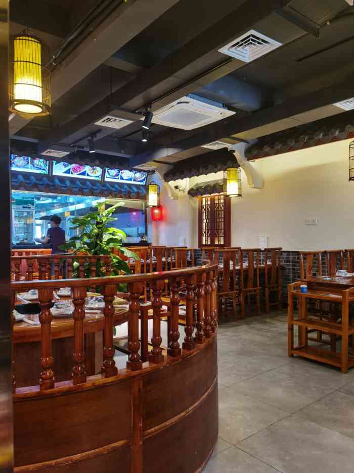 围炉夜话(科新路店)-"天气转凉了,吃火锅是个不错的选择.如果你.