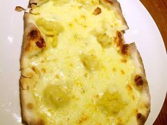 -JINNS锦时 steak&pizza(浸信会礼拜堂旧址店)