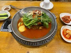 -喇喇排骨火锅·传统韩式脊骨汤(望京西园总店)