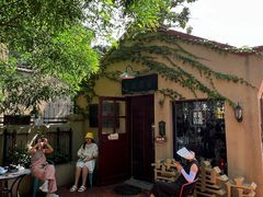 -荒岛书店(黄县路店)