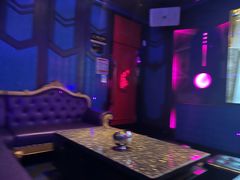 -UK派对KTV(日月广场店)