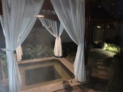 -思念果岭悦温泉