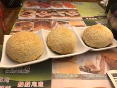 酥皮焗叉烧包-添好运点心专门店(深水埗店)