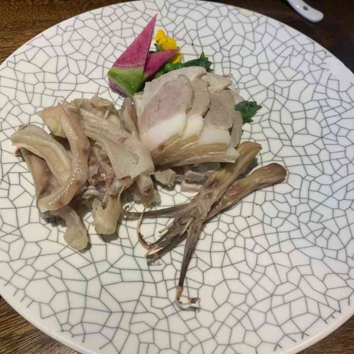 嵊州宴-"这个店在君越旁边,一楼只有一张桌子可以稍."-大众点评移动版