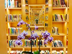 -漕河泾街道图书馆(漕河泾社区文化活动中心店)