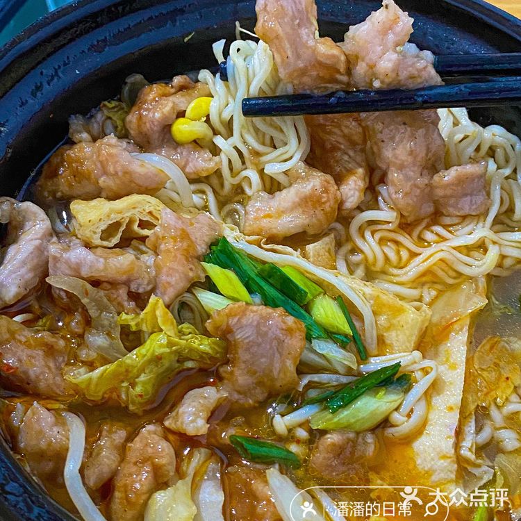 多少次来学生街...就为了这碗肉片砂锅面！！