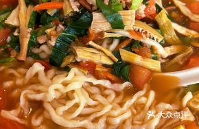 Tomato Bamboo Shoot Noodles