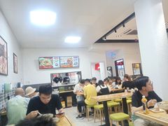 大堂-吉祥馄饨(上海斜土店)