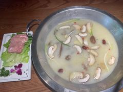-佬土鹅肠火锅(解放路店)