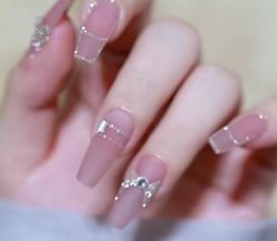 -雪奈传统美甲美睫