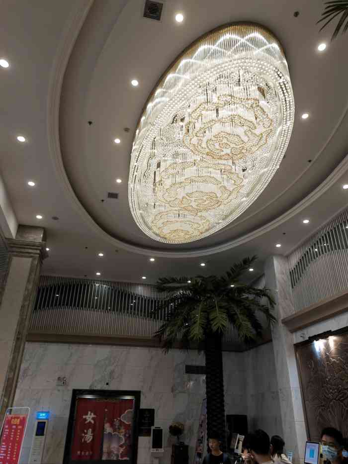 雅海温泉洗浴(李沧店)-"从老板另外的店洗完过来睡觉的,这个店是去.